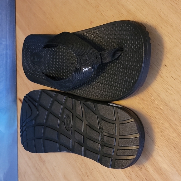 Brand New/Never Worn Black Chacos size 11 (fit 10-10.5) - Picture 3 of 6
